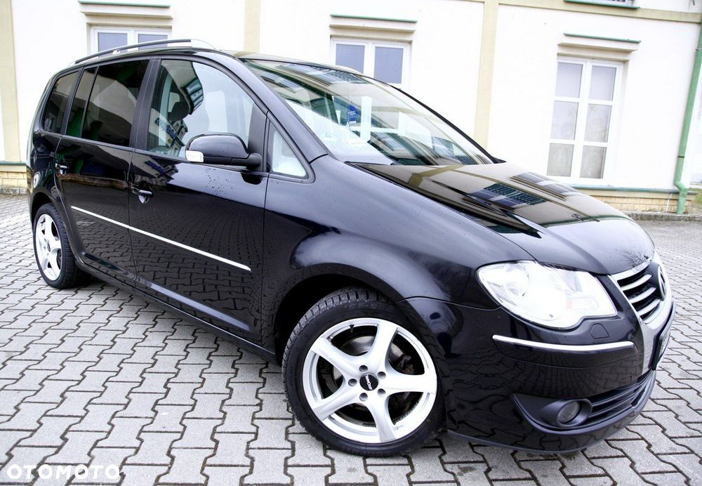 Volkswagen Touran 2.0 TDI Highline - 2