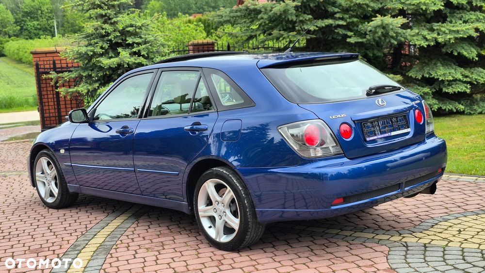 Lexus IS - 29