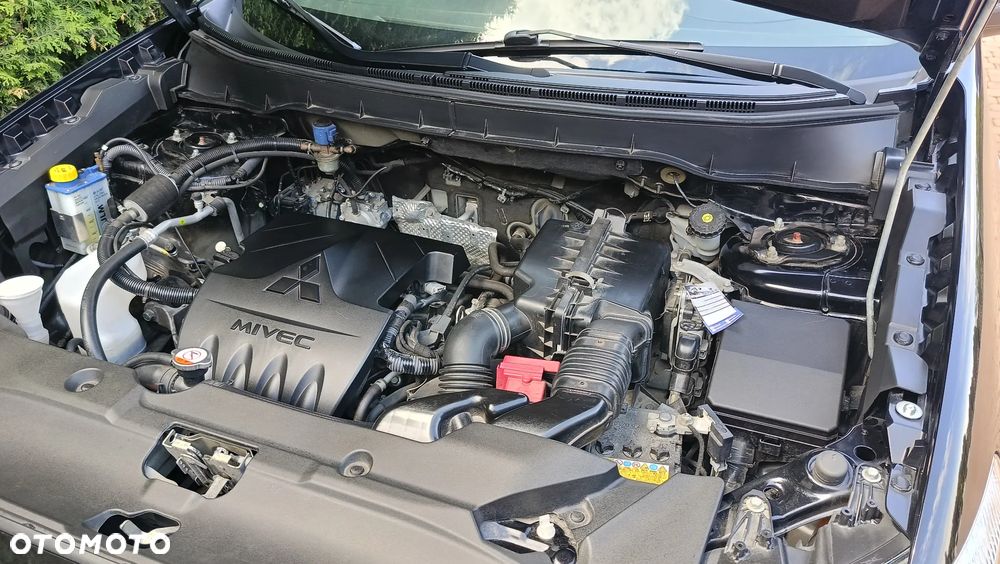 Mitsubishi ASX 1.6 Instyle - 10