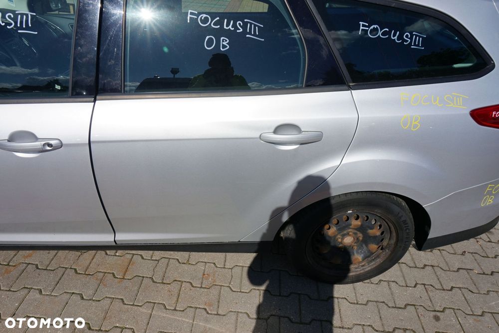 DRZWI TYLNE PRAWE FOCUS III MK3 KOMBI 0B OB  SREBRNY FORD 2010-2014 - 3