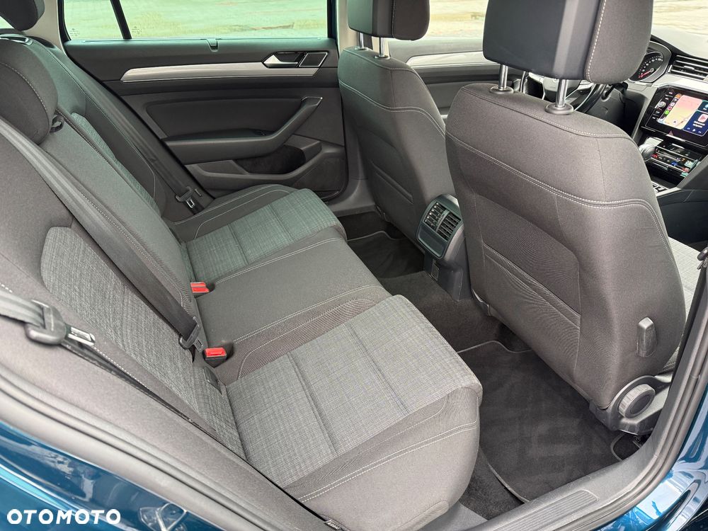 Volkswagen Passat 2.0 TDI DSG (BlueMotion Technology) Comfortline - 19