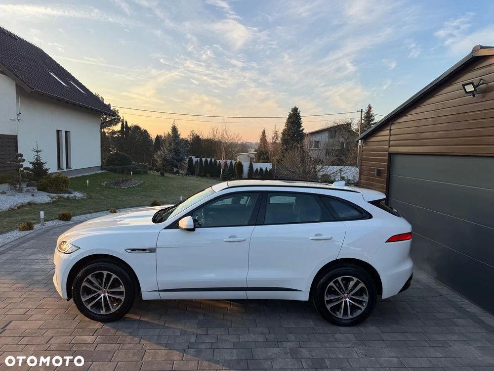 Jaguar F-Pace 2.0 i4P AWD R-Sport - 37