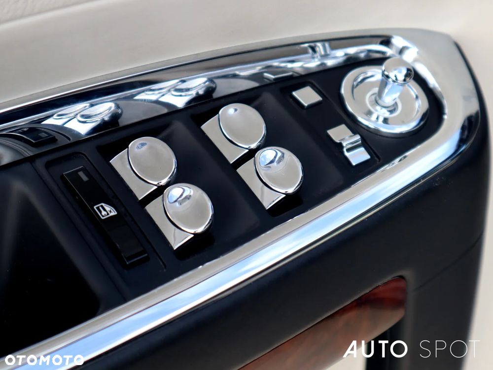 Rolls-Royce Ghost Standard - 16