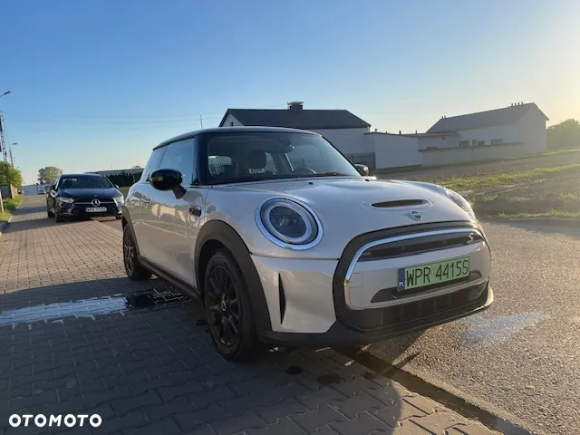 MINI Cooper SE Resolute Edition - 3