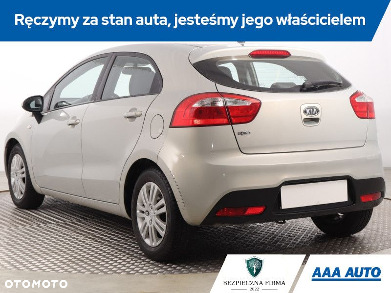 Kia Rio - 5
