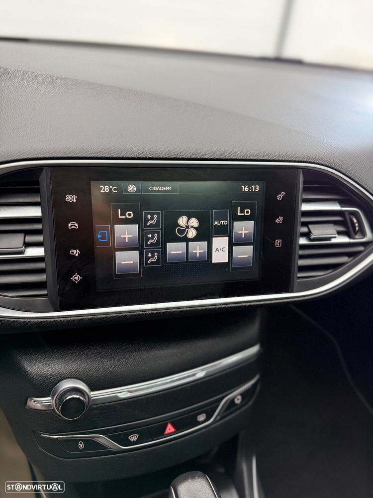 Peugeot 308 SW - 12