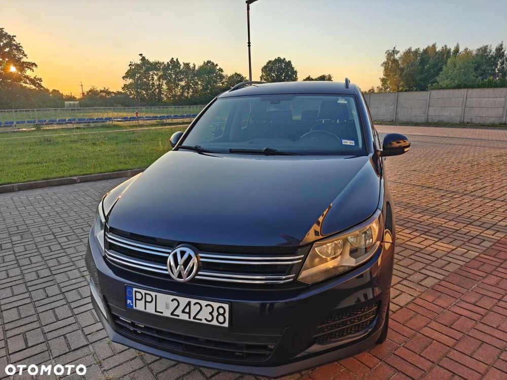 Volkswagen Tiguan - 1