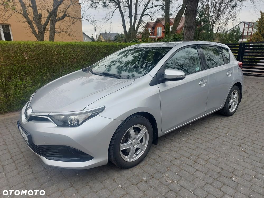 Toyota Auris 1.6 Classic Plus - 2