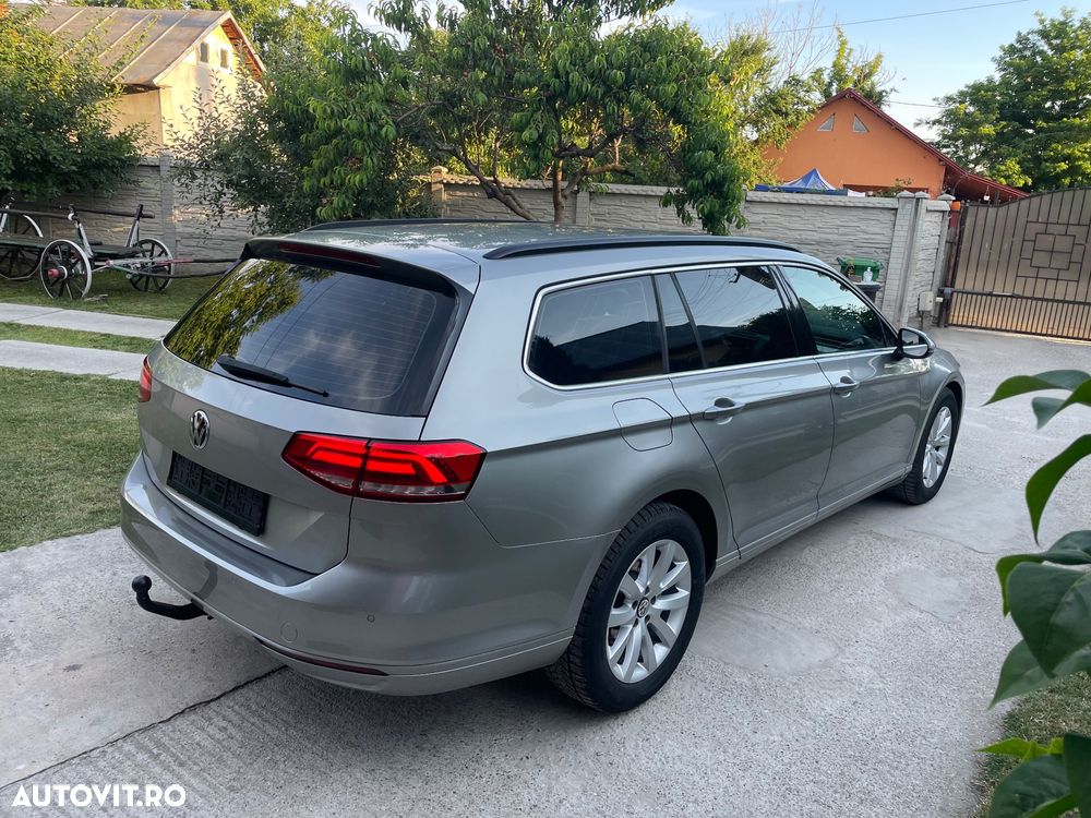 Volkswagen Passat - 4
