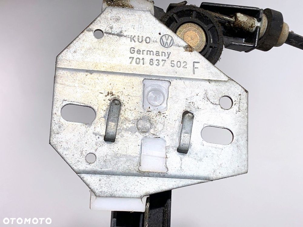 PODNOŚNIK SZYBY PRAWY PRZÓD  VW TRANSPORTER IV Autobus (70B, 70C, 7DB, 7DK, 70J, 70K, 7DC, 7 1990 - 4