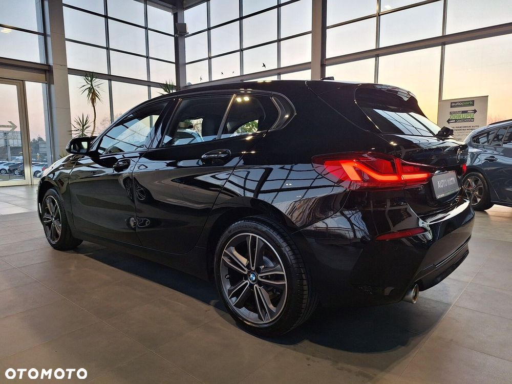 BMW Seria 1 118i Sport Line - 10