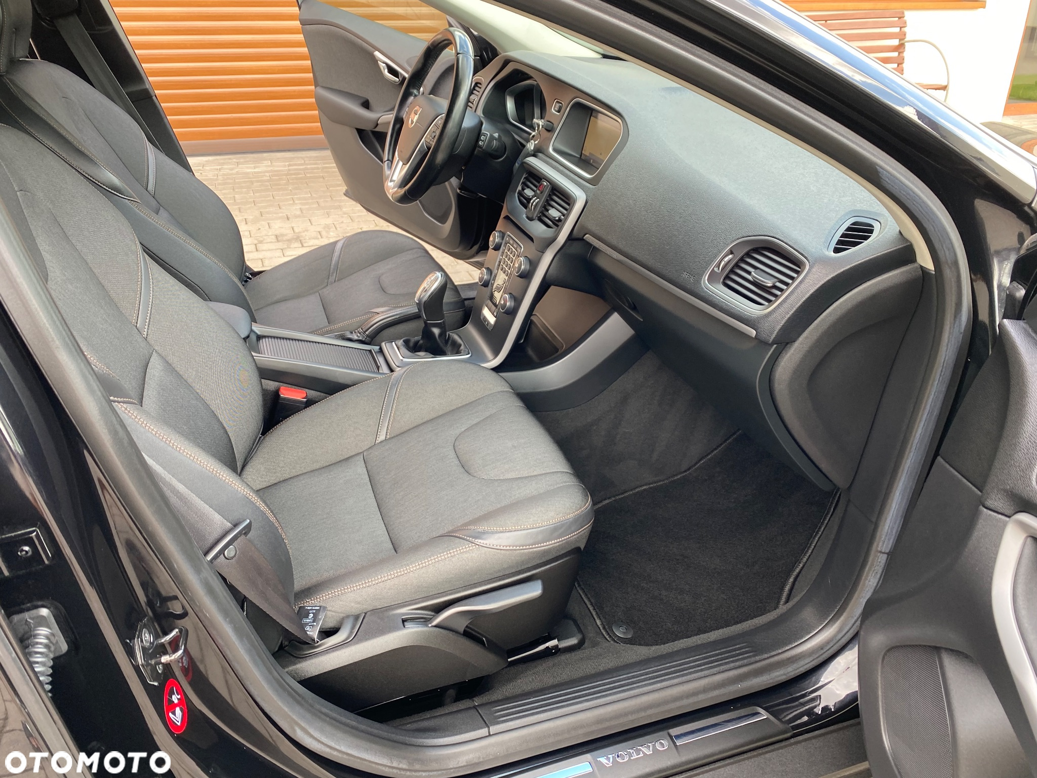 Volvo V40 Cross Country D3 Momentum - 30