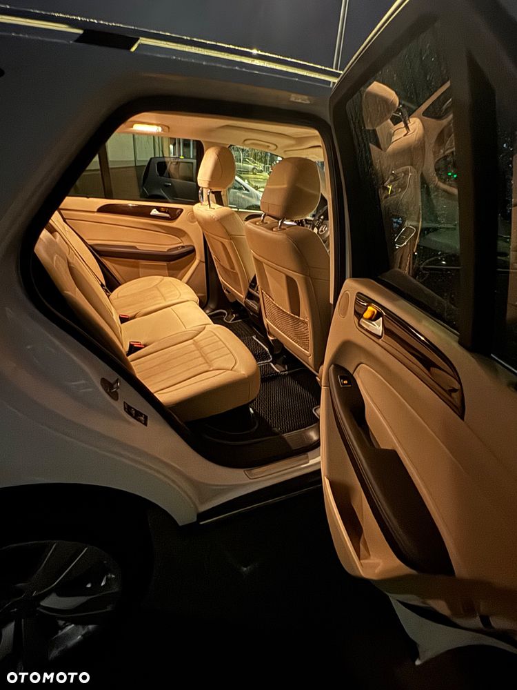 Mercedes-Benz GLE - 12