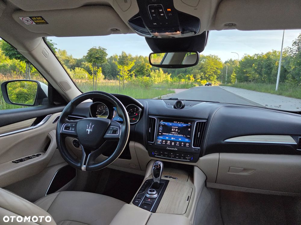 Maserati Levante Q4 - 8