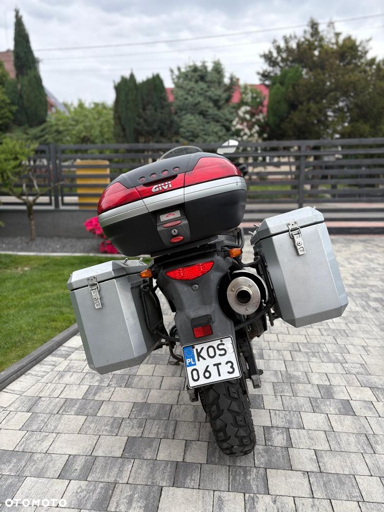 Suzuki V-STROM - 6