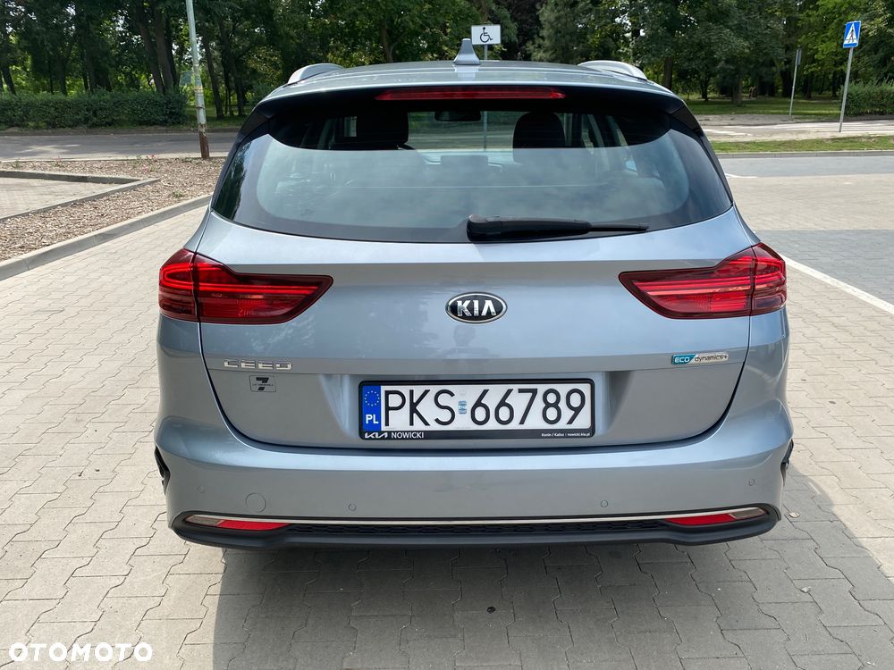 Kia Ceed 1.6 CRDi mHEV L - 7