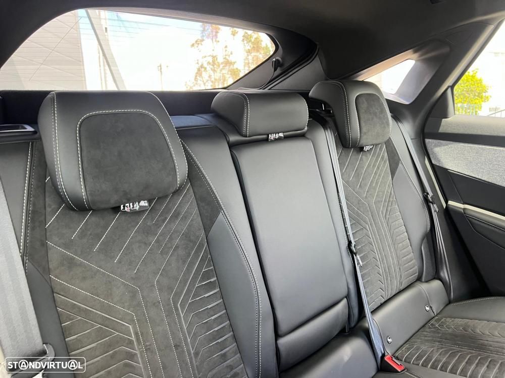 Peugeot E-3008 73 kWh GT - 7