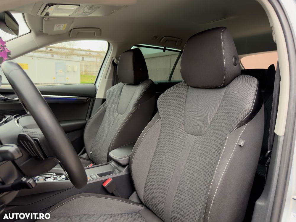 Skoda Octavia 2.0 TDI DSG First Edition - 33