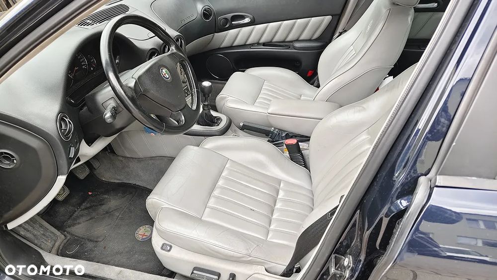 Alfa Romeo 166 - 10