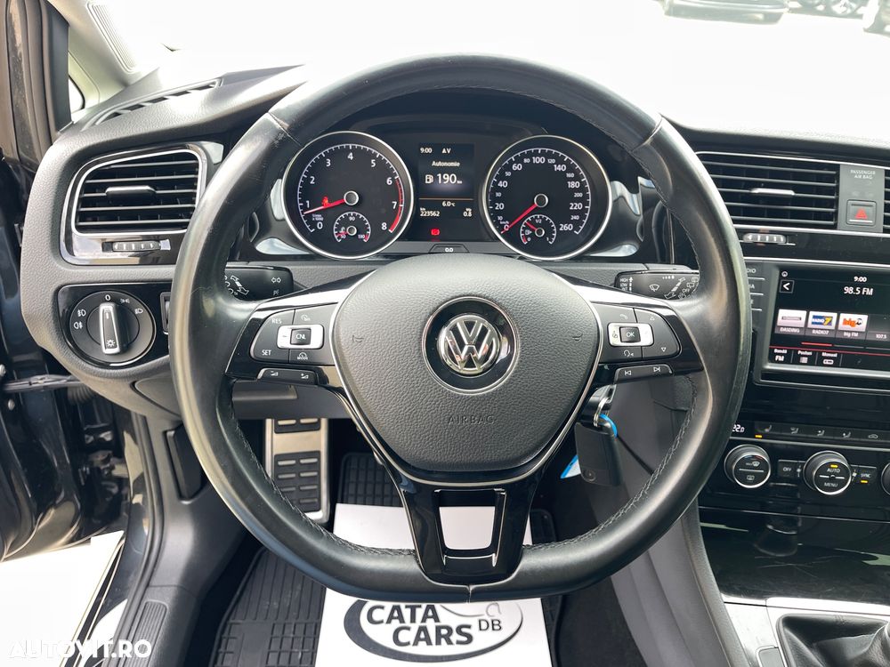 Volkswagen Golf 1.2 TSI BlueMotion Technology Allstar - 37