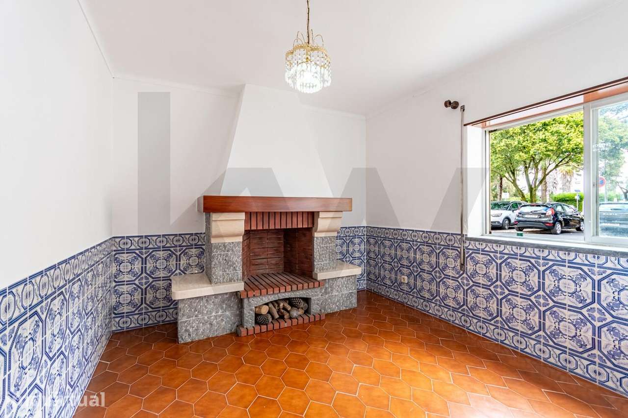 Apartamento T3 com Box de Garagem na Avenida dos Bombeiros Voluntários - Grande imagem: 4/38