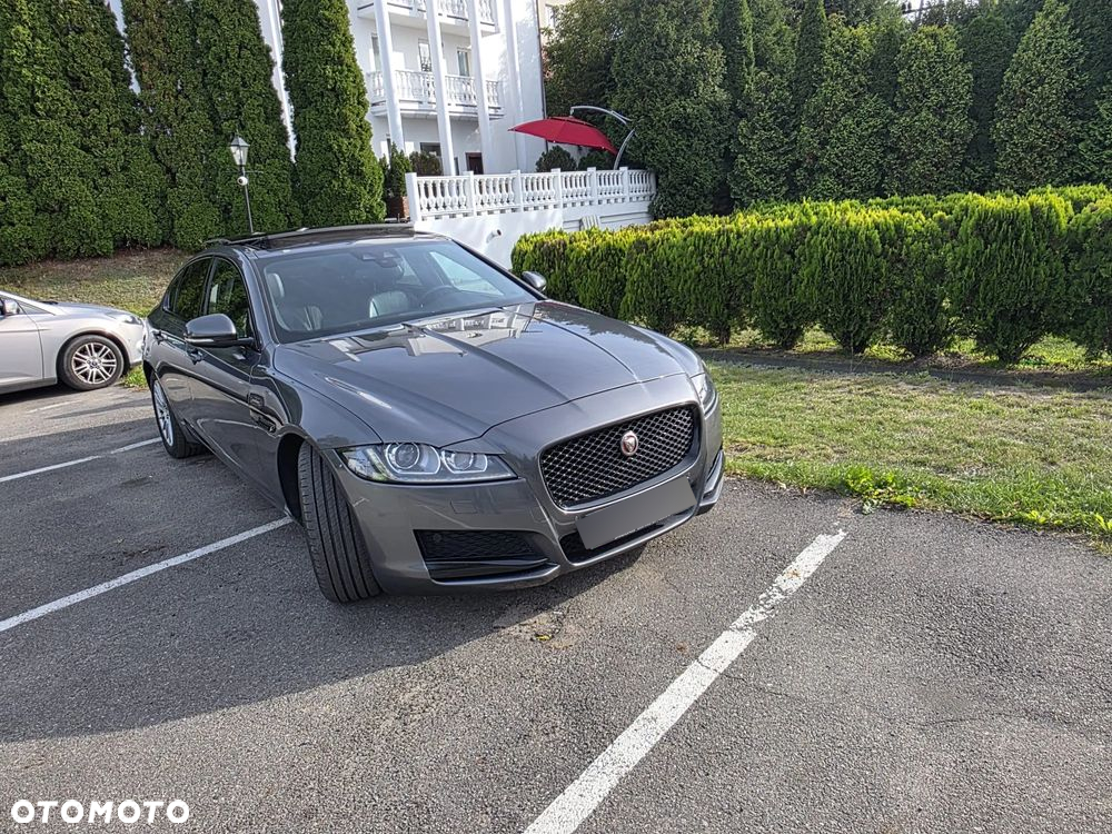 Jaguar XF 2.0 i4D R-Sport - 24