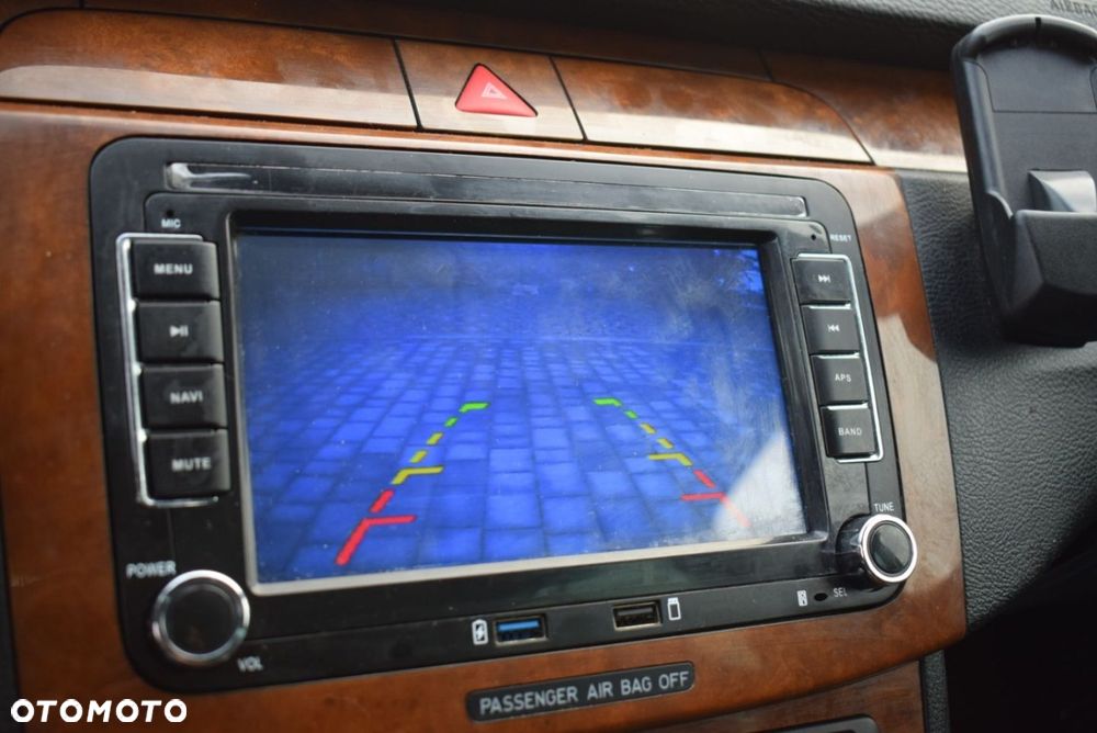 Volkswagen Passat - 28