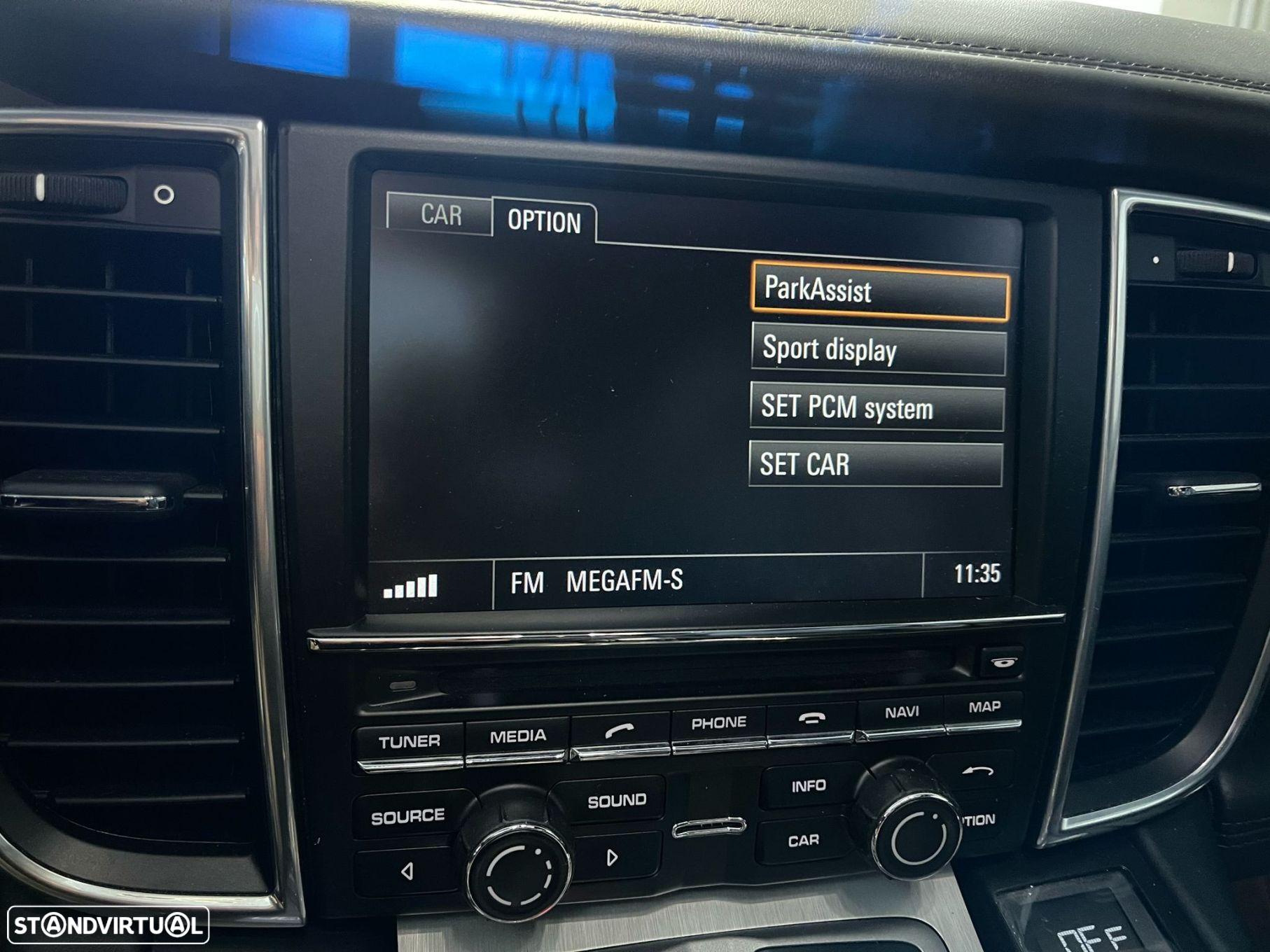Porsche Panamera Turbo PDK - 21