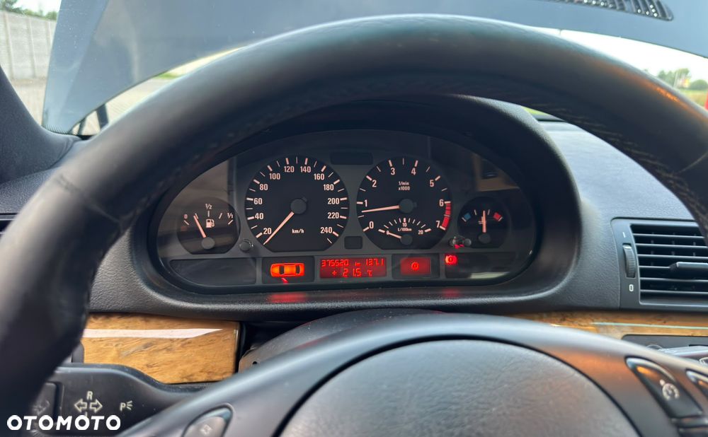 BMW Seria 3 325i - 18