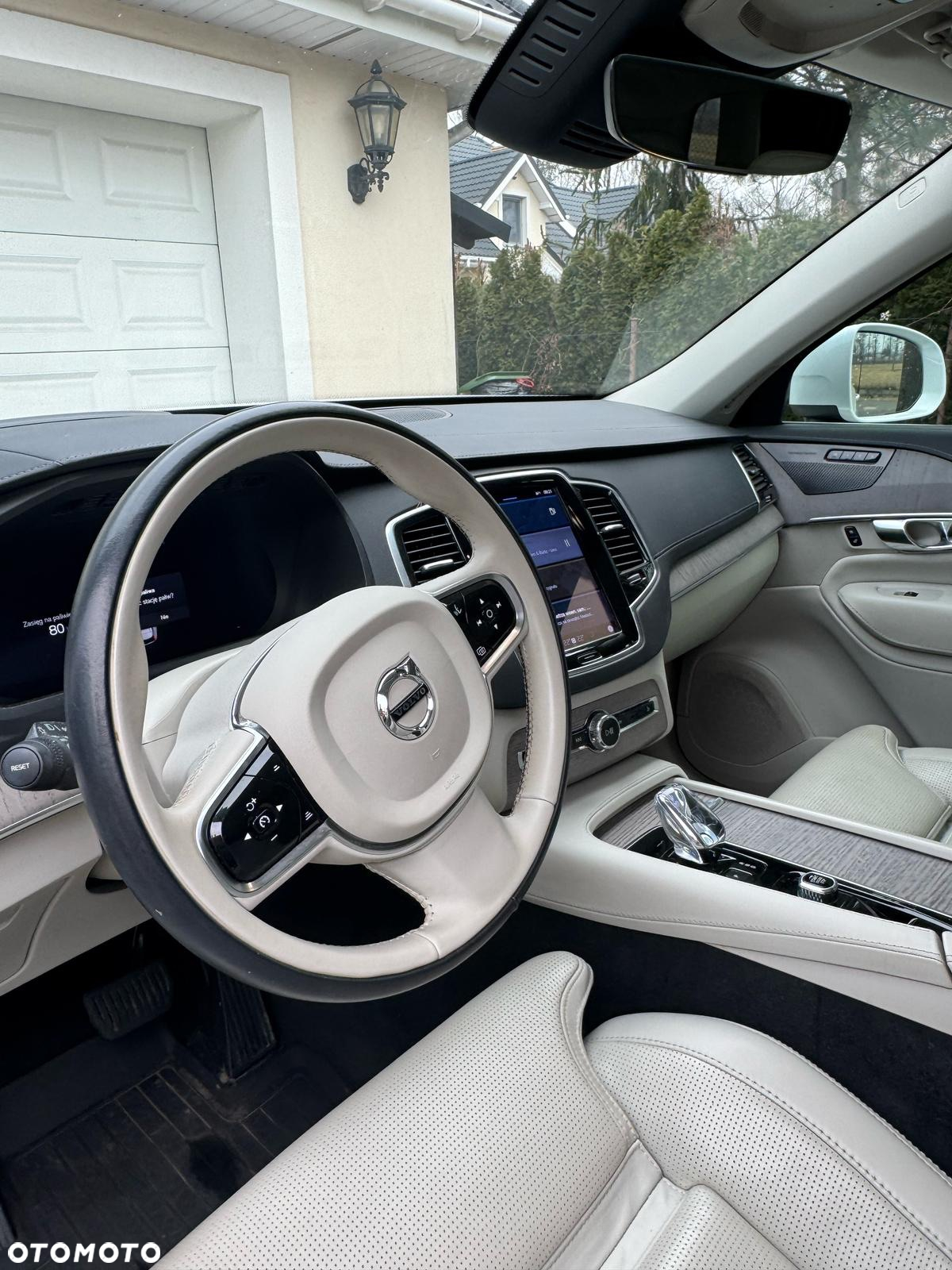 Volvo XC 90 - 20