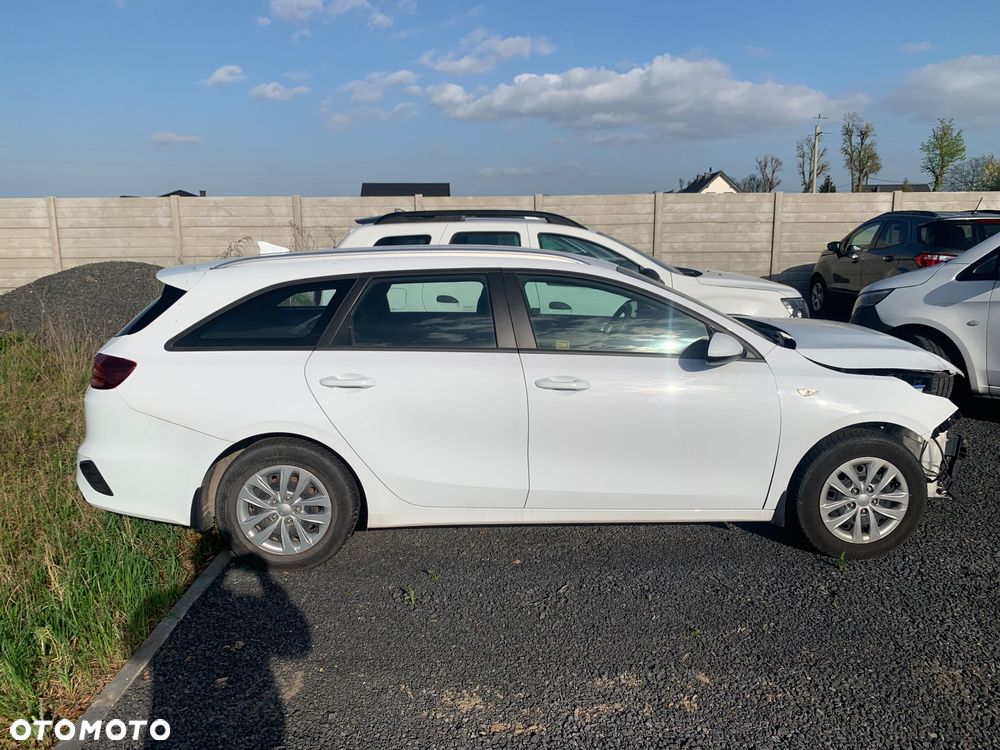 Kia Ceed - 7