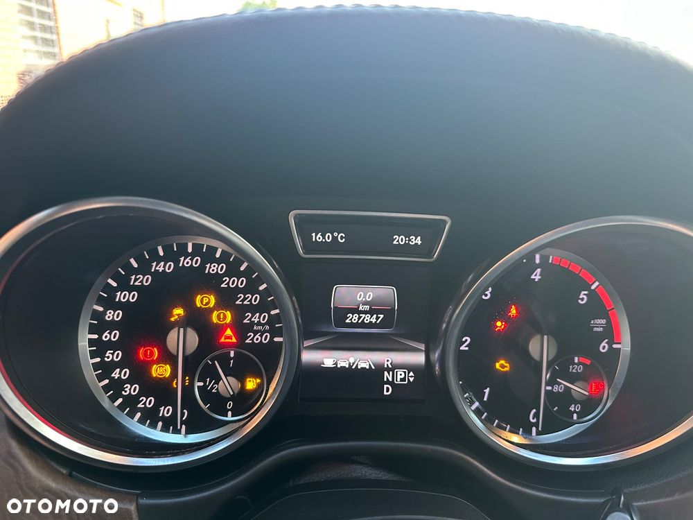 Mercedes-Benz GL 350 BlueTEC 4-Matic - 21