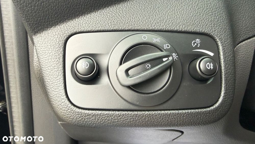 Ford Kuga - 32