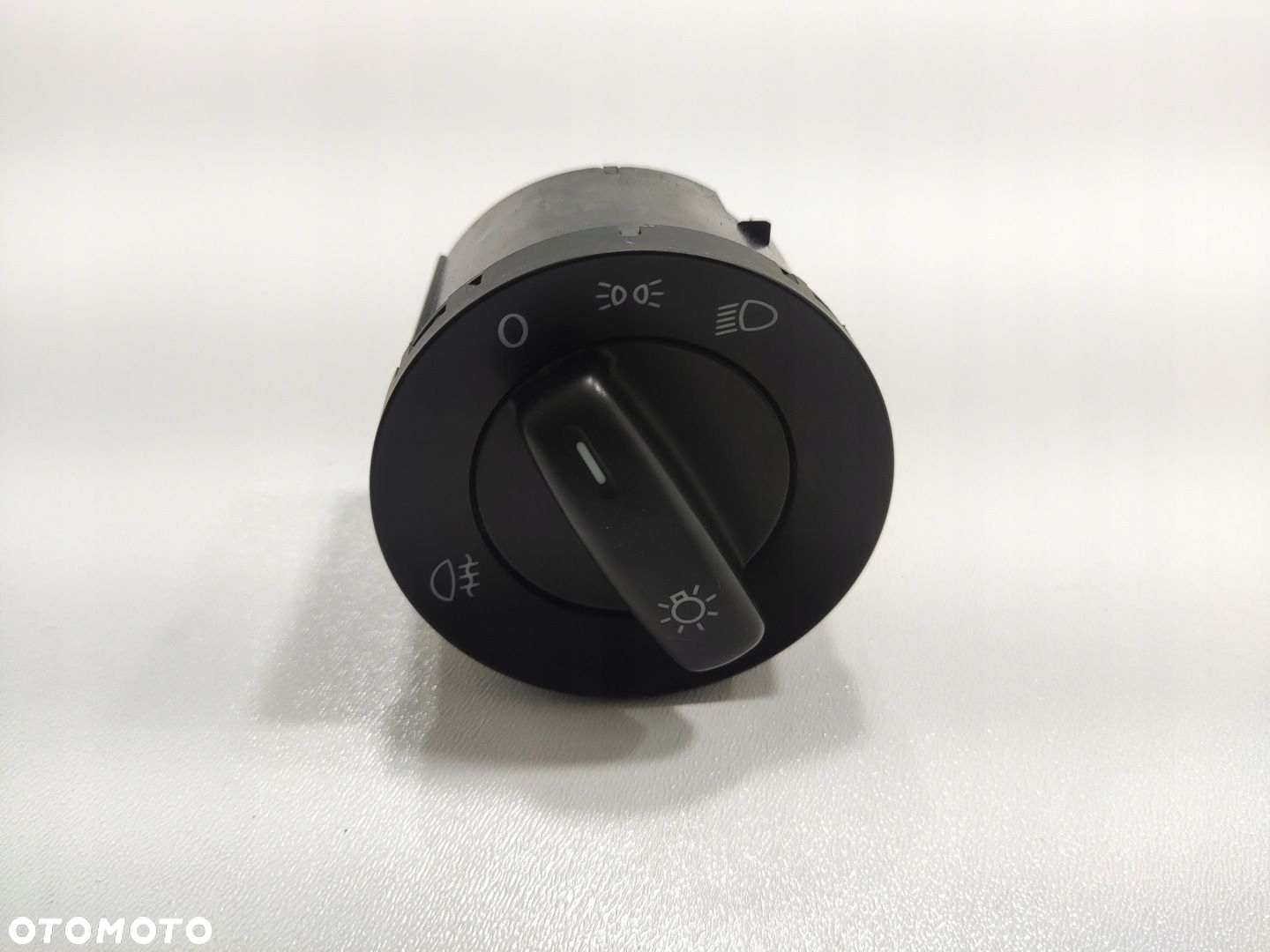 PRZEŁĄCZNIK WŁĄCZNIK ŚWIATEŁ VW CADDY III IV 2K5 2015-2019 LIFT 1K0941431BB - 2