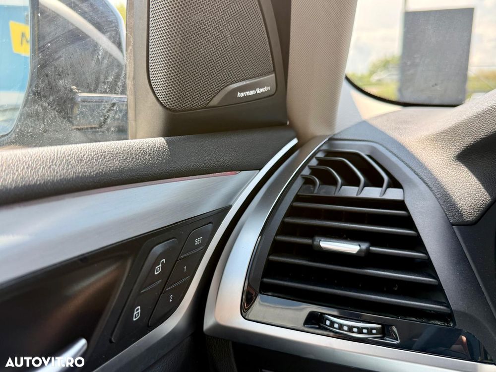 BMW X3 xDrive30i AT Luxury Line - 15
