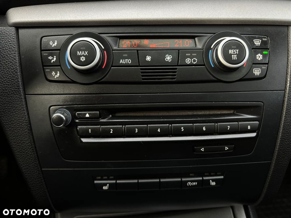 BMW Seria 1 116i - 26