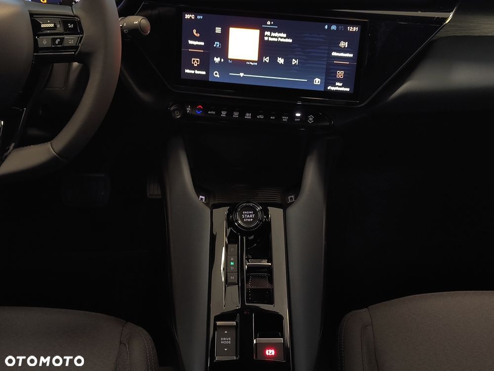 Alfa Romeo Junior 1.2 mHEV Ibrida eDCT - 12
