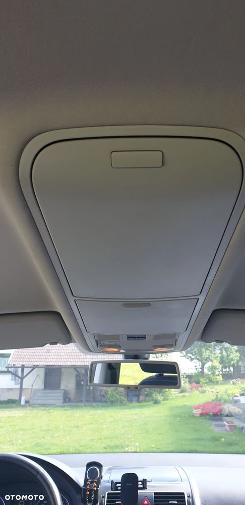 Volkswagen Touran 1.6 TDI DPF Comfortline - 25
