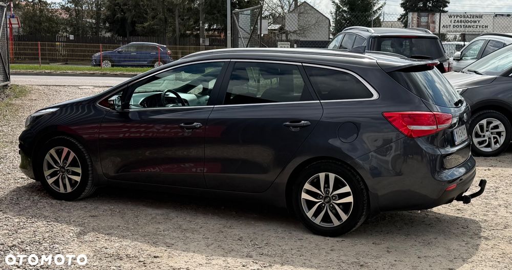 Kia Ceed 1.6 CRDi 136 ISG GT Line - 35