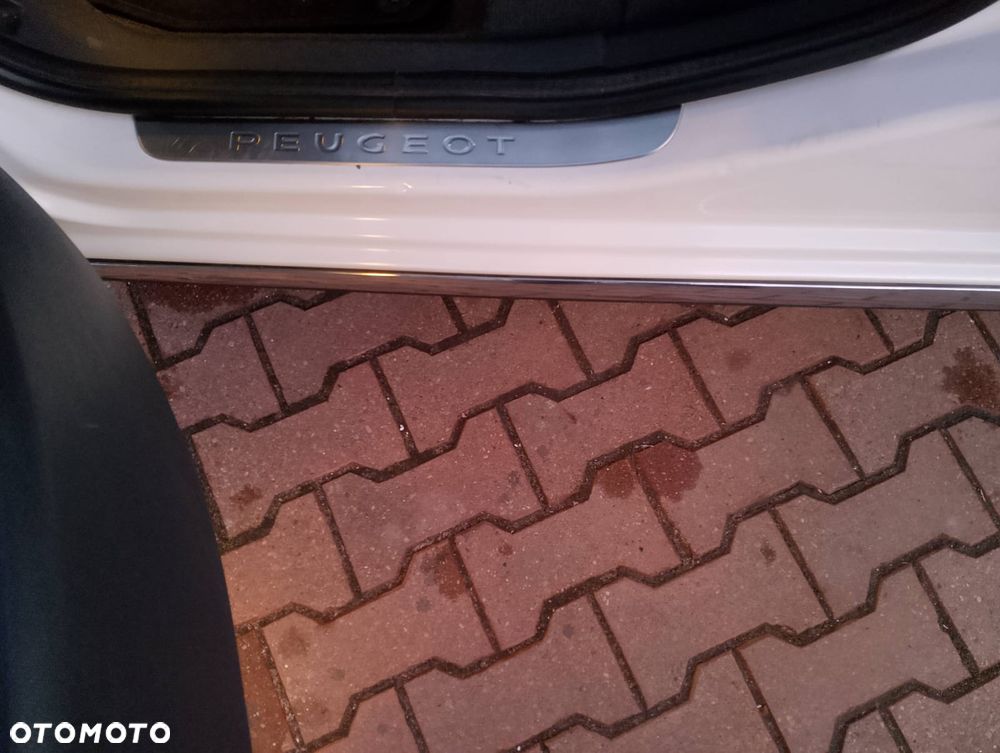 Peugeot 3008 2.0 HDi Premium - 9