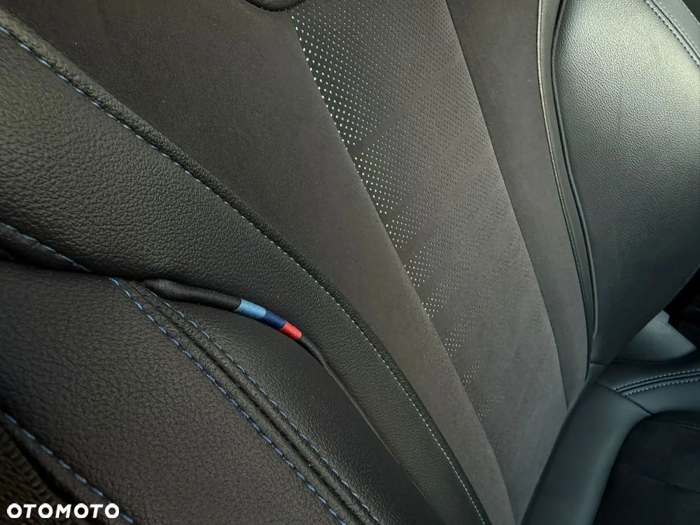 BMW Seria 3 330e PHEV M Sport sport - 21