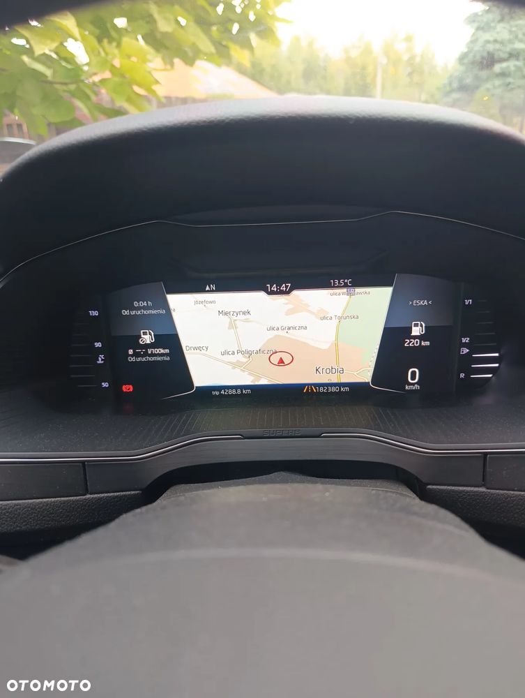 Skoda Superb 2.0 TDI SCR Style - 14
