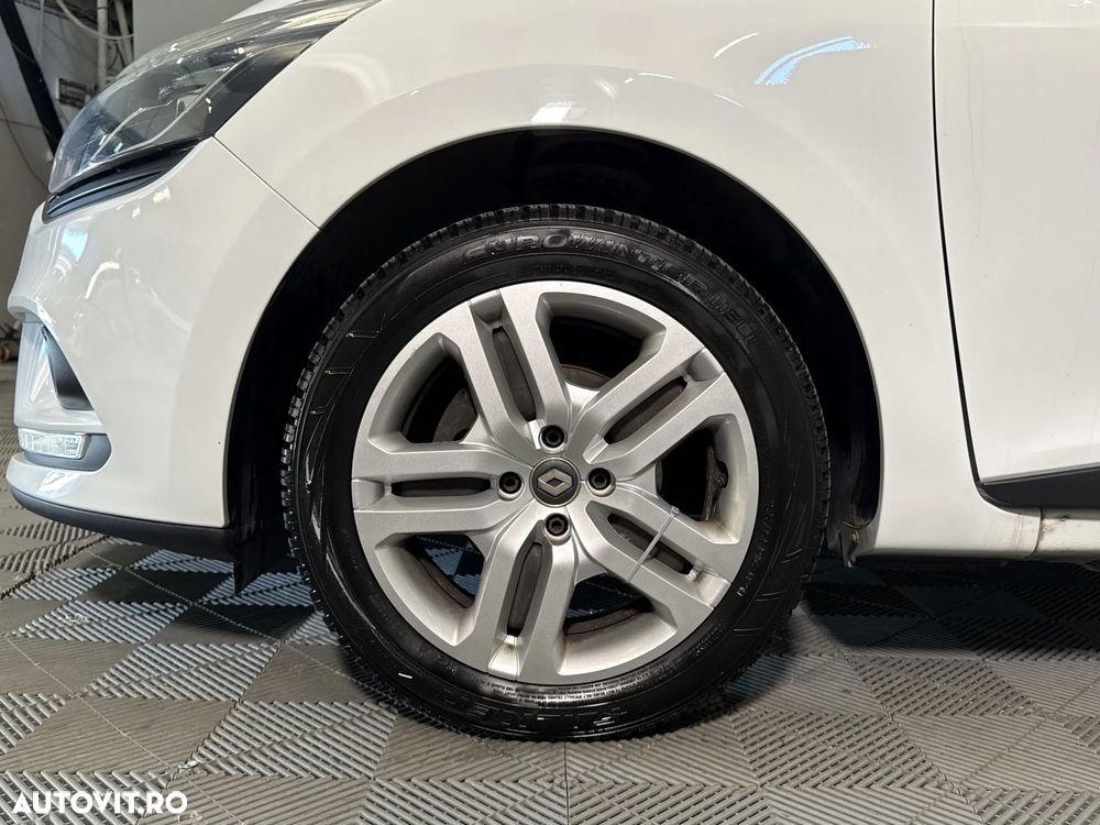 Renault Clio - 14