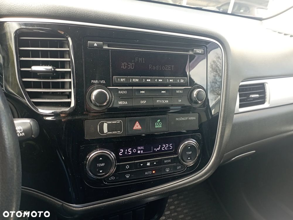 Mitsubishi Outlander 2.0 Invite + 2WD - 13