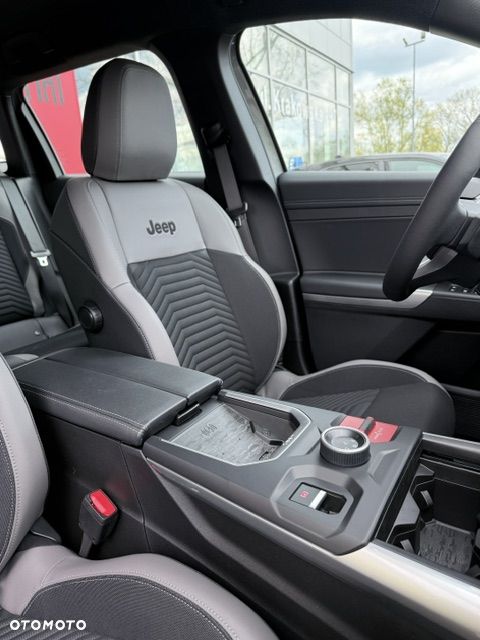 Jeep Compass 1.2 T3 mHEV Altitude FWD DCT - 10