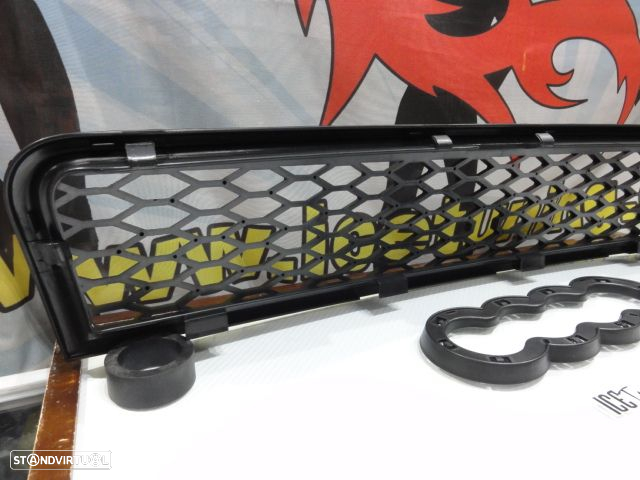 Grelha frontal em plástico Audi A4 8e, B6 01-04 RS4 LOOK em preto mate - 13