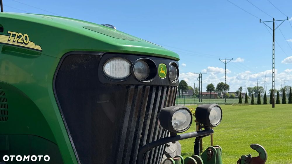 John Deere 7720 - 12