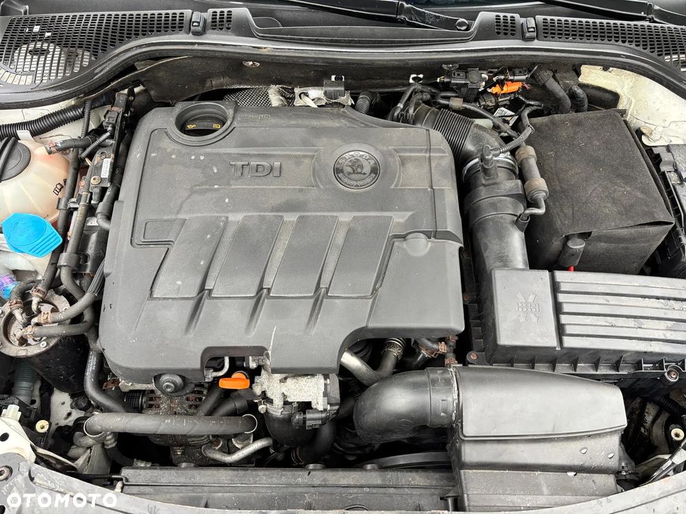 Skoda Octavia 2.0 TDI DPF DSG RS - 22