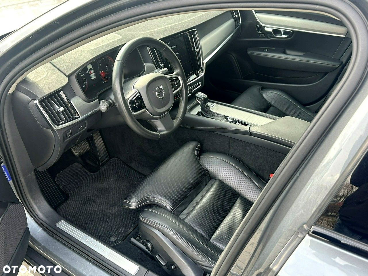 Volvo V90 Cross Country D5 SCR AWD Pro - 13