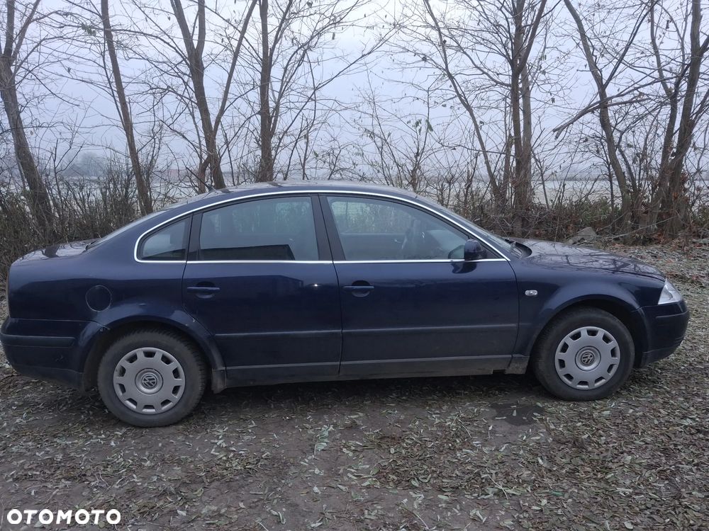 Volkswagen Passat 1.9 TDI - 8